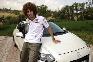 marco-simoncelli-sceglie-honda-cr-z-simoncelli-crz-2
