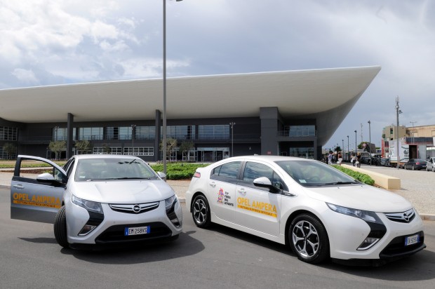 opel-ampera-auto-ufficiale-della-76esima-fiera-del-levante-281019